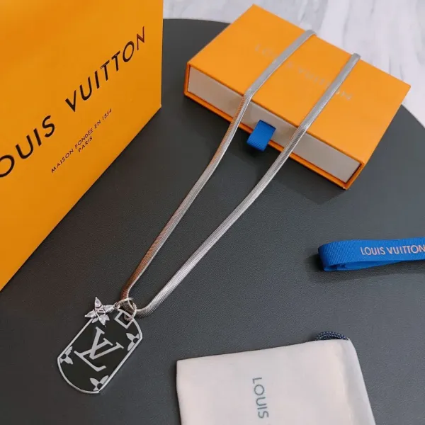 【2026】【LOUIS VUITTON】ネックレス、新しいネックレス万能シンプルファッションオーナメント 【2026】【LOUIS VUITTON】ネックレス、新しいネックレス万能シンプルファッションオーナメント