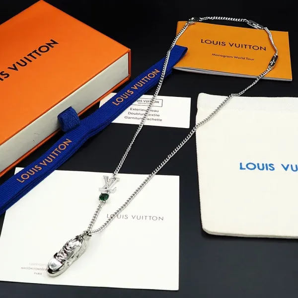 【2026】LV【LOUIS VUITTON】ネックレス、新しいネックレス万能シンプルファッションオーナメント 【2026】LV【LOUIS VUITTON】ネックレス、新しいネックレス万能シンプルファッションオーナメント