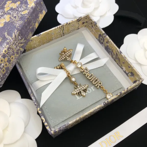 【2026】【DIOR】 ディオール ファッションスタイルのイヤリング 【2026】【DIOR】 ディオール ファッションスタイルのイヤリング