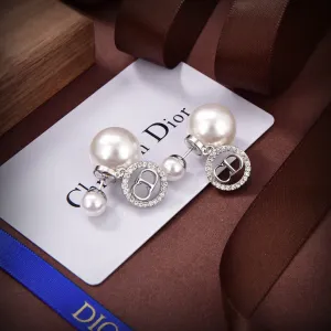 【2026】【DIOR】 ディオール ファッションスタイルのイヤリング 【2026】【DIOR】 ディオール ファッションスタイルのイヤリング
