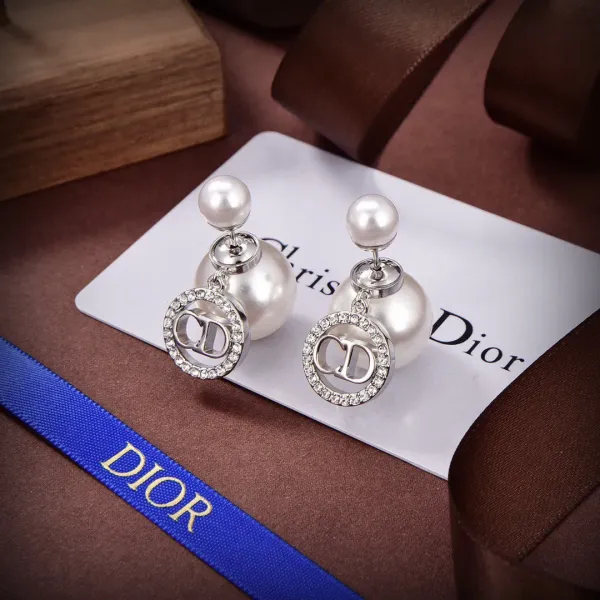 【2026】【DIOR】 ディオール ファッションスタイルのイヤリング 【2026】【DIOR】 ディオール ファッションスタイルのイヤリング