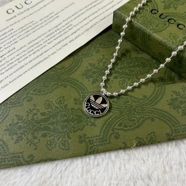 【2026】【GUCCI】ネックレス、新しいネックレス万能シンプルファッションオーナメント 【2026】【GUCCI】ネックレス、新しいネックレス万能シンプルファッションオーナメント