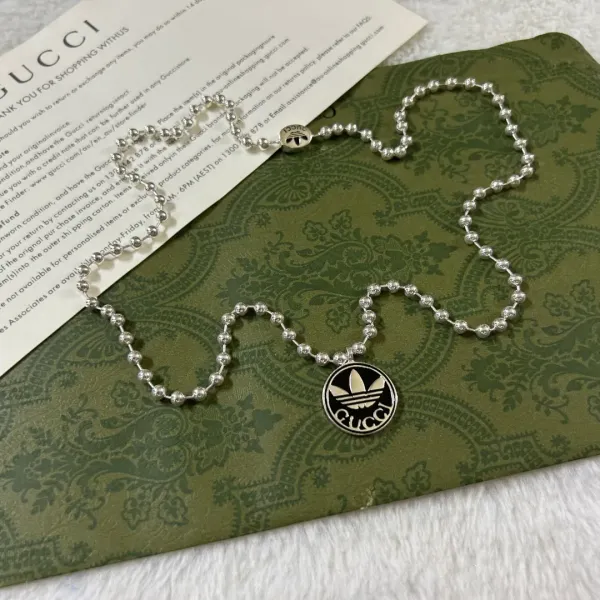 【2026】【GUCCI】ネックレス、新しいネックレス万能シンプルファッションオーナメント 【2026】【GUCCI】ネックレス、新しいネックレス万能シンプルファッションオーナメント