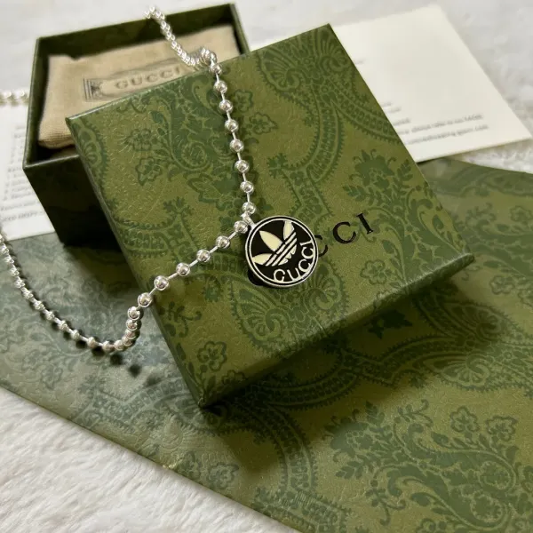 【2026】【GUCCI】ネックレス、新しいネックレス万能シンプルファッションオーナメント 【2026】【GUCCI】ネックレス、新しいネックレス万能シンプルファッションオーナメント