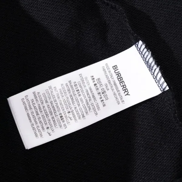 【2026】【BURBERRY 公式旗艦店】バーバリー   丸首の衛衣 ご好評に付き再入荷！