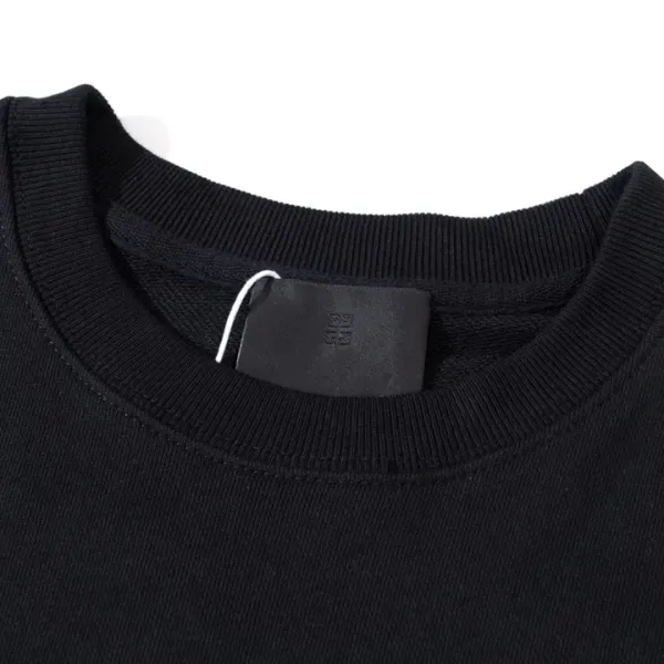 【2026】【GIVENCHY 公式旗艦店】ジバンシー 丸首の衛衣 ご好評に付き再入荷! 【2026】【GIVENCHY 公式旗艦店】ジバンシー 丸首の衛衣 ご好評に付き再入荷!