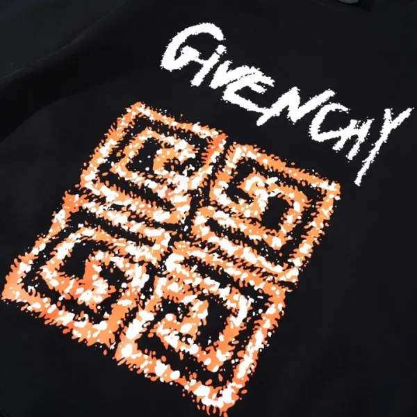 【2026】【GIVENCHY 公式旗艦店】ジバンシー 丸首の衛衣 ご好評に付き再入荷! 【2026】【GIVENCHY 公式旗艦店】ジバンシー 丸首の衛衣 ご好評に付き再入荷!