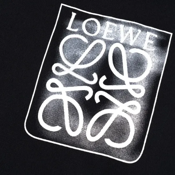 【2026】【LOEWE 公式旗艦店】ロエベ 丸首の衛衣 ご好評に付き再入荷! 【2026】【LOEWE 公式旗艦店】ロエベ 丸首の衛衣 ご好評に付き再入荷!
