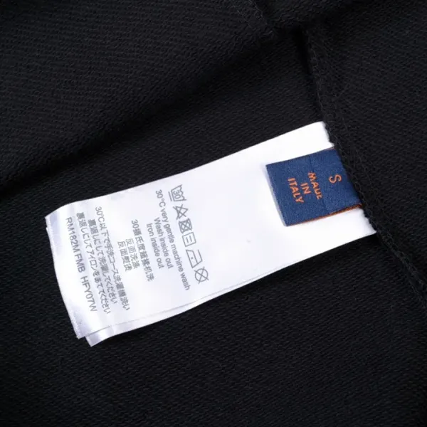 【2026】【LOUIS VUITTON 公式旗艦店】ルイヴィトン 丸首の衛衣 ご好評に付き再入荷! 【2026】【LOUIS VUITTON 公式旗艦店】ルイヴィトン 丸首の衛衣 ご好評に付き再入荷!