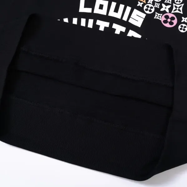 【2026】【LOUIS VUITTON 公式旗艦店】ルイヴィトン 丸首の衛衣 ご好評に付き再入荷! 【2026】【LOUIS VUITTON 公式旗艦店】ルイヴィトン 丸首の衛衣 ご好評に付き再入荷!