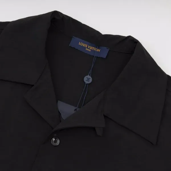 【2026】【LOUIS VUITTON 公式旗艦店】ルイヴィトン 半袖シャツ ご好評に付き再入荷! 【2026】【LOUIS VUITTON 公式旗艦店】ルイヴィトン 半袖シャツ ご好評に付き再入荷!