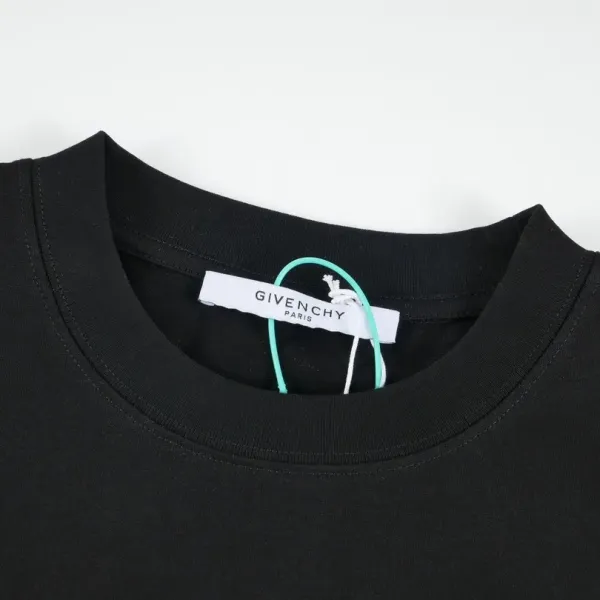 【2026】【GIVENCHY 公式旗艦店】ジバンシー Tシャツ ご好評に付き再入荷! 【2026】【GIVENCHY 公式旗艦店】ジバンシー Tシャツ ご好評に付き再入荷!