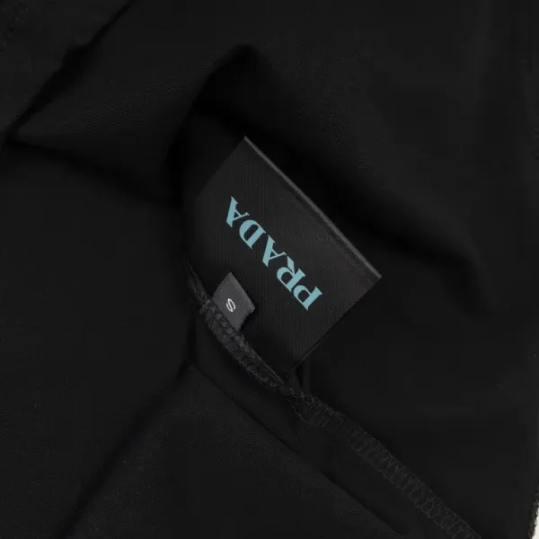 【2026】【PRADA 公式旗艦店】プラダ Tシャツ ご好評に付き再入荷! 【2026】【PRADA 公式旗艦店】プラダ Tシャツ ご好評に付き再入荷!