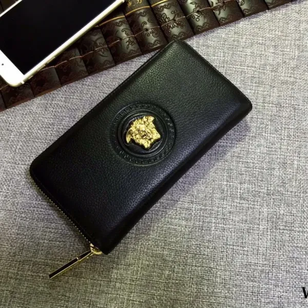 【2026】【VERSACE 公式旗艦店】ヴェルサーチ 財布 当日出荷 好評に付き再入荷!19*10*2.5CM 【2026】【VERSACE 公式旗艦店】ヴェルサーチ 財布 当日出荷 好評に付き再入荷!19*10*2.5CM