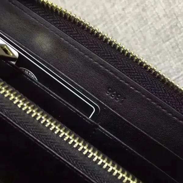 【2026】【VERSACE 公式旗艦店】ヴェルサーチ 財布 当日出荷 好評に付き再入荷!19*10*2.5CM 【2026】【VERSACE 公式旗艦店】ヴェルサーチ 財布 当日出荷 好評に付き再入荷!19*10*2.5CM
