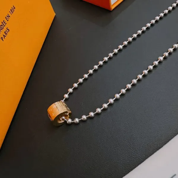 【2026】【LOUIS VUITTON】ネックレス、新しいネックレス万能シンプルファッションオーナメント 【2026】【LOUIS VUITTON】ネックレス、新しいネックレス万能シンプルファッションオーナメント