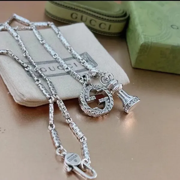 【2026】【GUCCI】ネックレス、新しいネックレス万能シンプルファッションオーナメント 【2026】【GUCCI】ネックレス、新しいネックレス万能シンプルファッションオーナメント