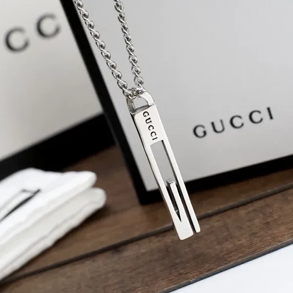 【2026】【GUCCI】ネックレス、新しいネックレス万能シンプルファッションオーナメント 【2026】【GUCCI】ネックレス、新しいネックレス万能シンプルファッションオーナメント