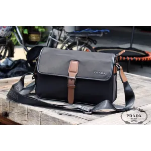 【2026】【PRADA 公式旗艦店】プラダ ショルダーバッグ 当日出荷 好評に付き再入荷!31*21*6CM 【2026】【PRADA 公式旗艦店】プラダ ショルダーバッグ 当日出荷 好評に付き再入荷!31*21*6CM