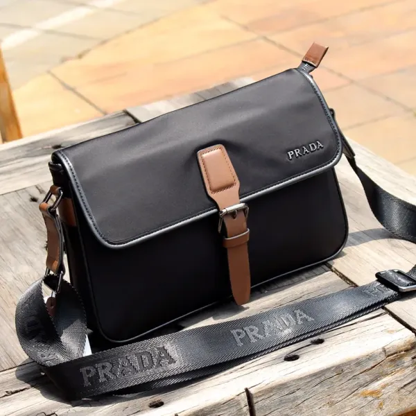 【2026】【PRADA 公式旗艦店】プラダ  ショルダーバッグ 当日出荷 好評に付き再入荷！31*21*6CM