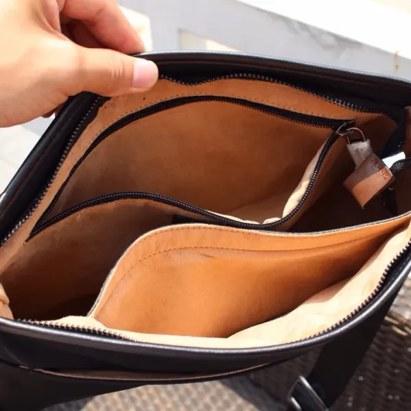 【2026】【PRADA 公式旗艦店】プラダ  ショルダーバッグ 当日出荷 好評に付き再入荷！31*21*6CM