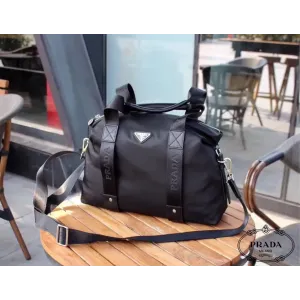 【2026】【PRADA 公式旗艦店】プラダ 旅行かばん 当日出荷 好評に付き再入荷!39*28*10CM 【2026】【PRADA 公式旗艦店】プラダ 旅行かばん 当日出荷 好評に付き再入荷!39*28*10CM