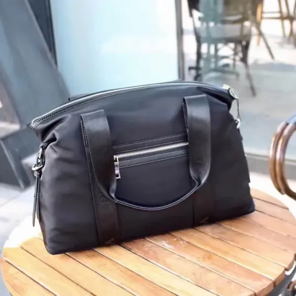 【2026】【PRADA 公式旗艦店】プラダ  旅行かばん  当日出荷 好評に付き再入荷！39*28*10CM