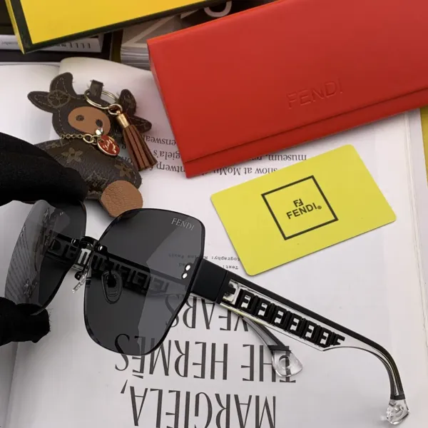 【2026】FENDI(フェンディ ) サングラス