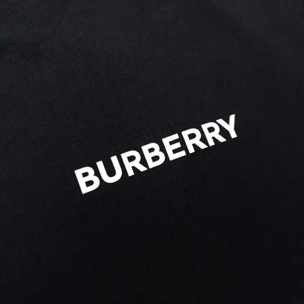 【2026】【BURBERRY 公式旗艦店】バーバリー   Tシャツ ご好評に付き再入荷！