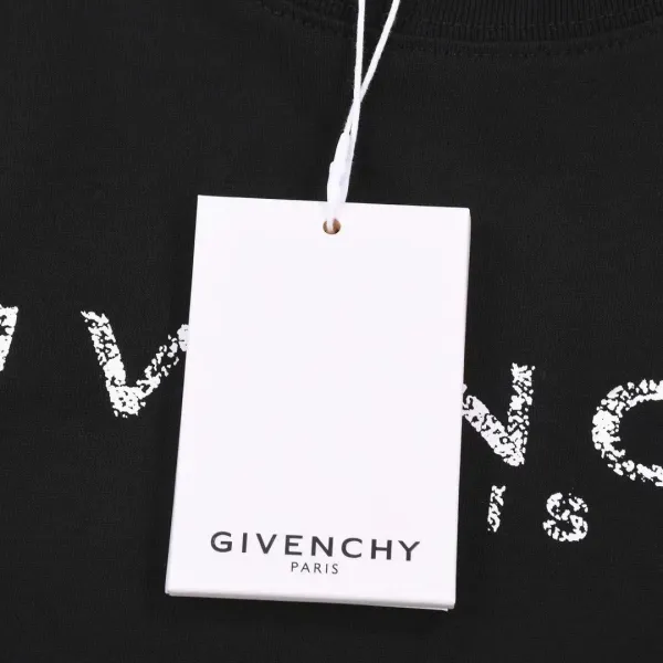 【2026】【GIVENCHY 公式旗艦店】ジバンシー Tシャツ ご好評に付き再入荷! 【2026】【GIVENCHY 公式旗艦店】ジバンシー Tシャツ ご好評に付き再入荷!