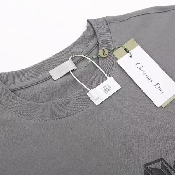 【2026】【DIOR 公式旗艦店】ディオール Tシャツ ご好評に付き再入荷! 【2026】【DIOR 公式旗艦店】ディオール Tシャツ ご好評に付き再入荷!