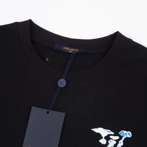 【2026】LV【LOUIS VUITTON 公式旗艦店】 ルイヴィトン Tシャツ ご好評に付き再入荷! 【2026】LV【LOUIS VUITTON 公式旗艦店】 ルイヴィトン Tシャツ ご好評に付き再入荷!