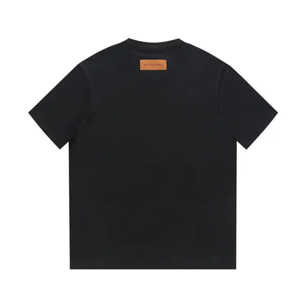 【2026】【LOUIS VUITTON 公式旗艦店】 ルイヴィトン Tシャツ ご好評に付き再入荷! 【2026】【LOUIS VUITTON 公式旗艦店】 ルイヴィトン Tシャツ ご好評に付き再入荷!