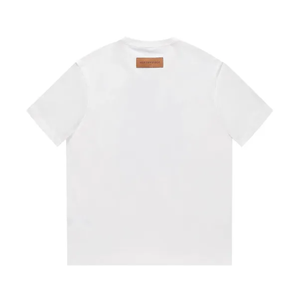 【2026】【LOUIS VUITTON 公式旗艦店】 ルイヴィトン Tシャツ ご好評に付き再入荷! 【2026】【LOUIS VUITTON 公式旗艦店】 ルイヴィトン Tシャツ ご好評に付き再入荷!