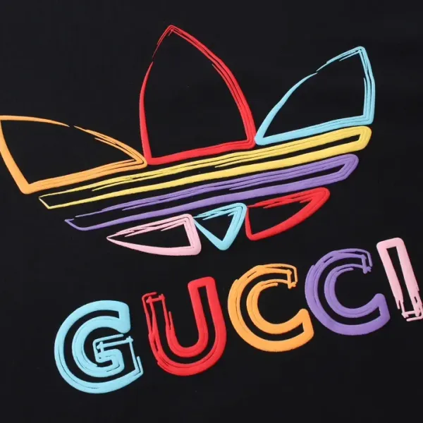 【2026】【GUCCI 公式旗艦店】クッチ   Tシャツ ご好評に付き再入荷！
