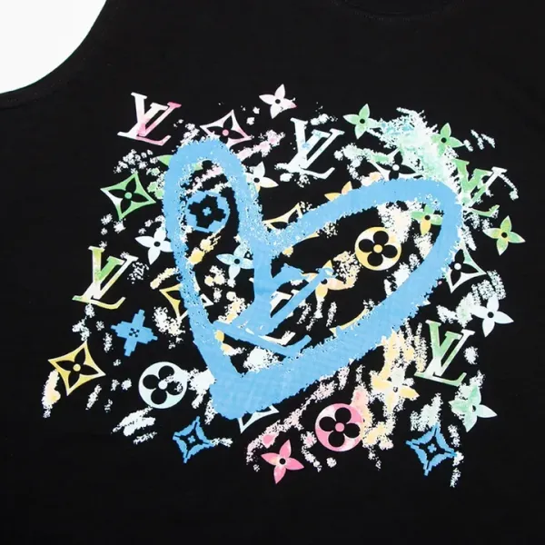 【2026】LV【LOUIS VUITTON 公式旗艦店】 ルイヴィトン ノースリーブベスト ご好評に付き再入荷! 【2026】LV【LOUIS VUITTON 公式旗艦店】 ルイヴィトン ノースリーブベスト ご好評に付き再入荷!