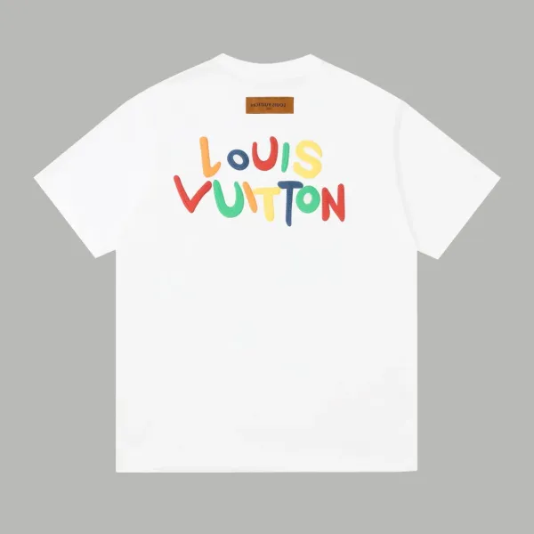 【2026】【LOUIS VUITTON 公式旗艦店】 ルイヴィトン Tシャツ ご好評に付き再入荷! 【2026】【LOUIS VUITTON 公式旗艦店】 ルイヴィトン Tシャツ ご好評に付き再入荷!
