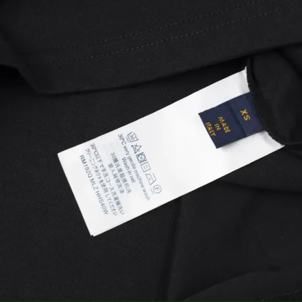 【2026】【LOUIS VUITTON 公式旗艦店】 ルイヴィトン Tシャツ ご好評に付き再入荷! 【2026】【LOUIS VUITTON 公式旗艦店】 ルイヴィトン Tシャツ ご好評に付き再入荷!