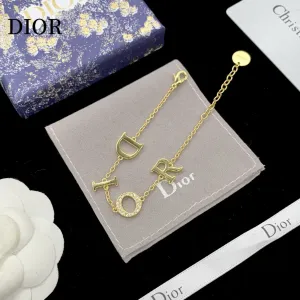 【2026】【DIOR】ブレスレット、ファッションシンプルなスタイル 【2026】【DIOR】ブレスレット、ファッションシンプルなスタイル