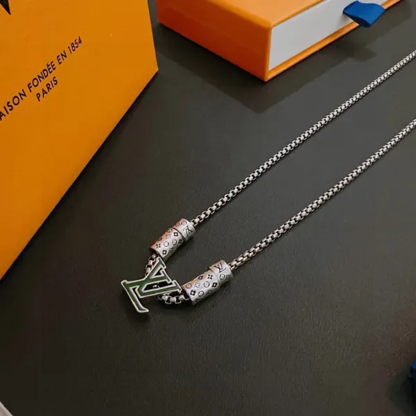 【2026】【LOUIS VUITTON】ネックレス、新しいネックレス万能シンプルファッションオーナメント 【2026】【LOUIS VUITTON】ネックレス、新しいネックレス万能シンプルファッションオーナメント