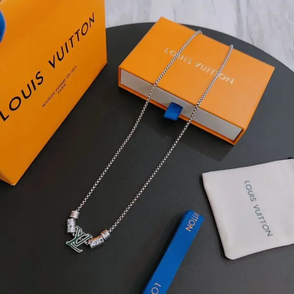 【2026】【LOUIS VUITTON】ネックレス、新しいネックレス万能シンプルファッションオーナメント 【2026】【LOUIS VUITTON】ネックレス、新しいネックレス万能シンプルファッションオーナメント