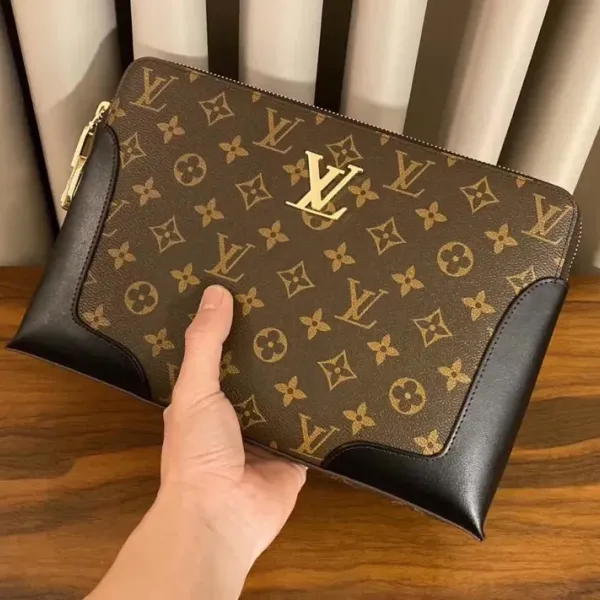 【2026】【LOUIS VUITTON  公式旗艦店】ルイヴィトン  クラッチバッグ  当日出荷 好評に付き再入荷！29*19*4CM