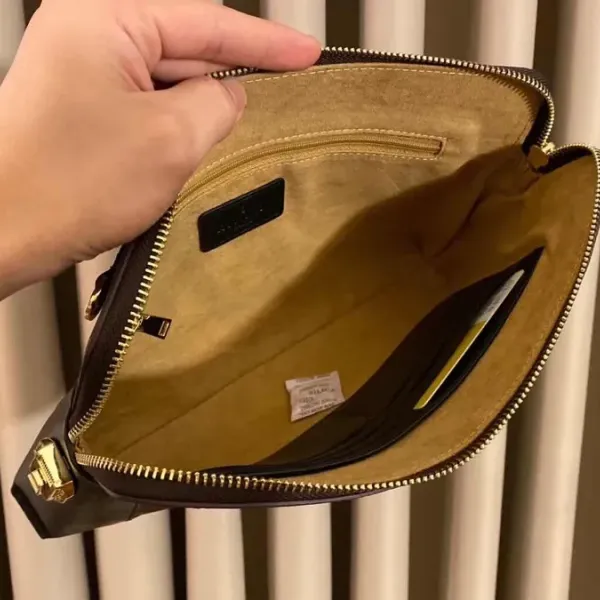 【2026】【LOUIS VUITTON  公式旗艦店】ルイヴィトン  クラッチバッグ  当日出荷 好評に付き再入荷！29*19*4CM