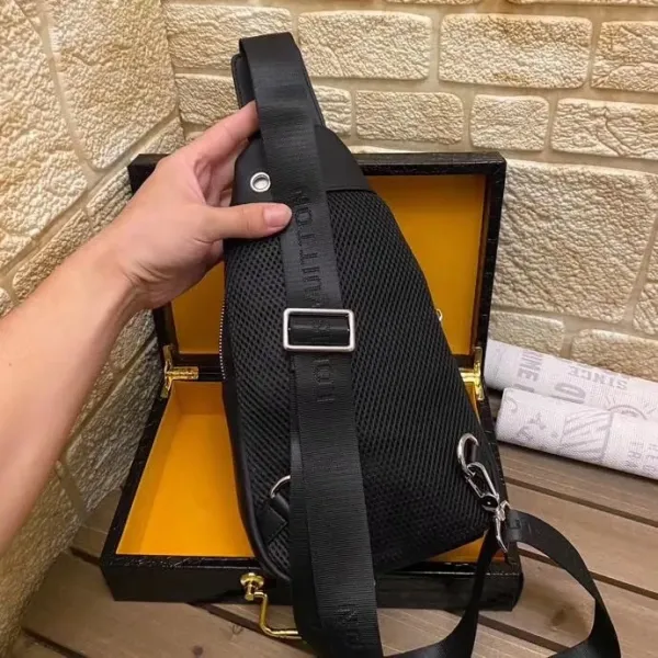【2026】LV【LOUIS VUITTON 公式旗艦店】ルイヴィトン 胸ポケット 当日出荷 好評に付き再入荷!29*19*4CM 【2026】LV【LOUIS VUITTON 公式旗艦店】ルイヴィトン 胸ポケット 当日出荷 好評に付き再入荷!29*19*4CM