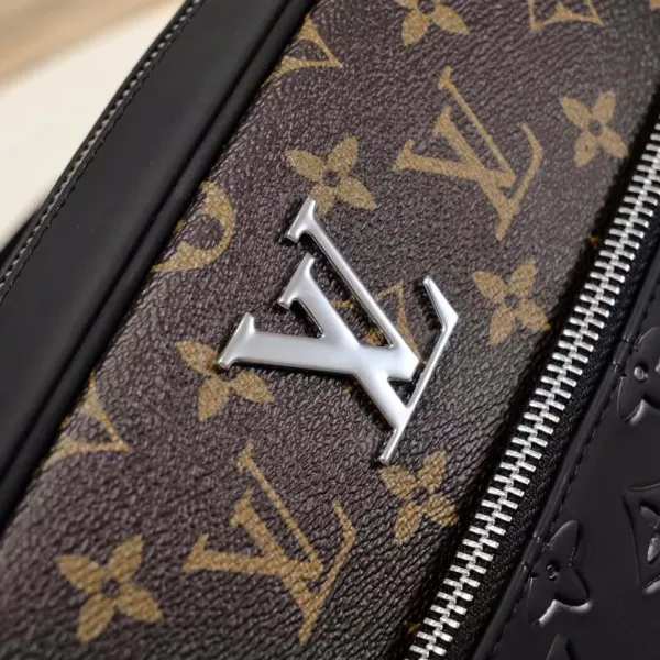 【2026】【LOUIS VUITTON  公式旗艦店】ルイヴィトン   ショルダーバッグ 当日出荷 好評に付き再入荷！25*28*5cm