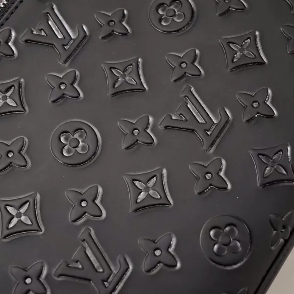 【2026】【LOUIS VUITTON  公式旗艦店】ルイヴィトン   ショルダーバッグ 当日出荷 好評に付き再入荷！25*28*5cm