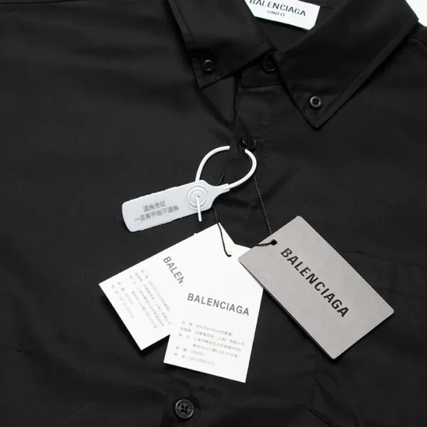 【2026】【BALENCIAGA 公式旗艦店】 バレンシアガ 半袖シャツ ご好評に付き再入荷! 【2026】【BALENCIAGA 公式旗艦店】 バレンシアガ 半袖シャツ ご好評に付き再入荷!