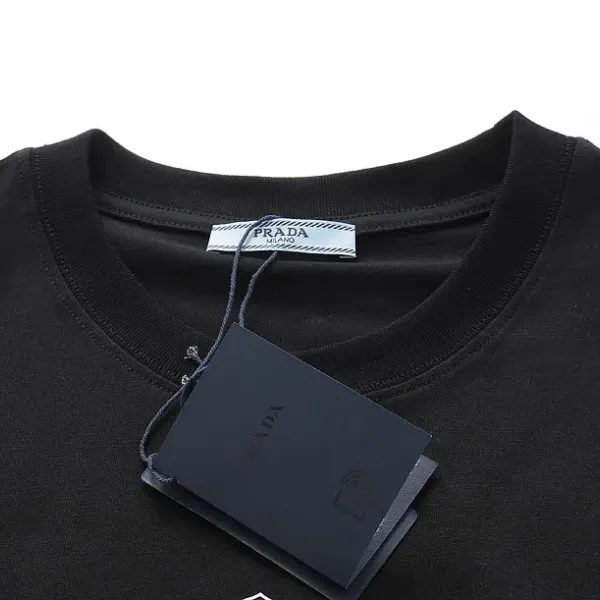 【2026】【PRADA 公式旗艦店】プラダ Tシャツご好評に付き再入荷! 【2026】【PRADA 公式旗艦店】プラダ Tシャツご好評に付き再入荷!