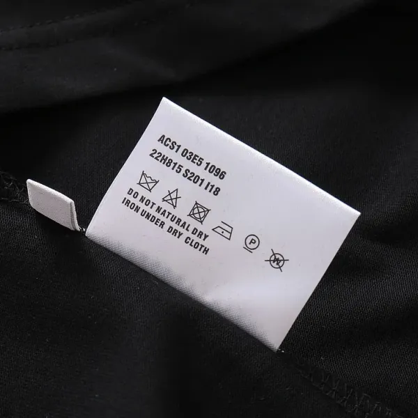 【2026】【PRADA 公式旗艦店】プラダ Tシャツご好評に付き再入荷! 【2026】【PRADA 公式旗艦店】プラダ Tシャツご好評に付き再入荷!