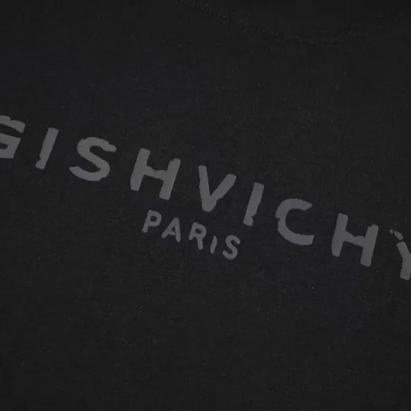 【2026】【GIVENCHY 公式旗艦店】ジバンシー   Tシャツ ご好評に付き再入荷！